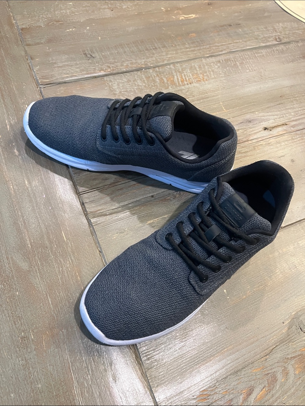 Men's Lightweight Black Knit Sneakers with White Sole Travis Matthew Cuater